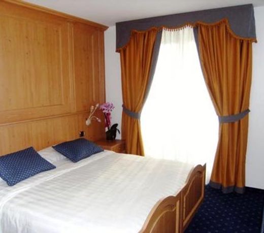 Gran Vacanze Hotel GarnÃ¬ Rooms & Apartments