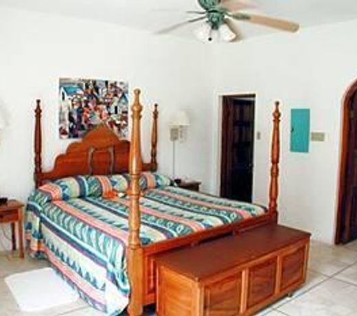 Negril Treehouse Resort