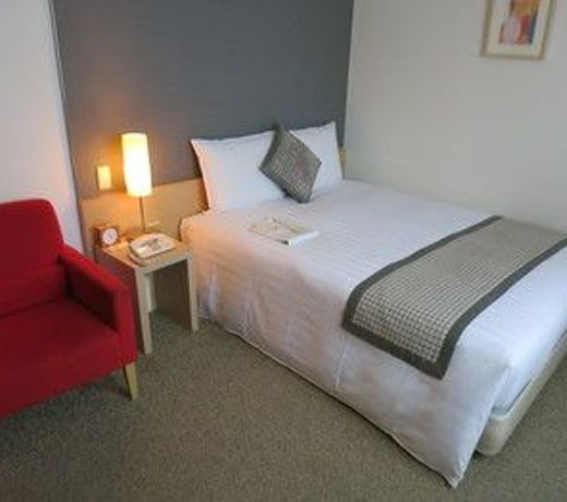 Hamilton Hotel Red