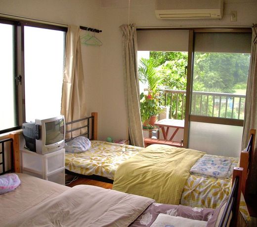 Shiraho Friends House