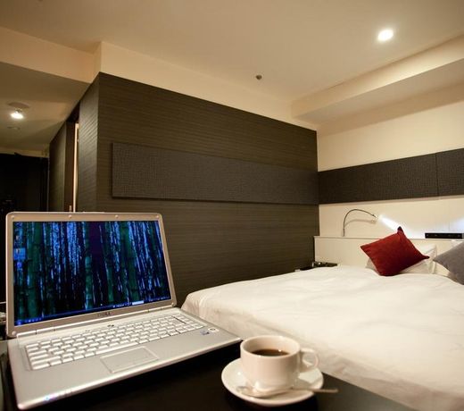 Cross Hotel Osaka