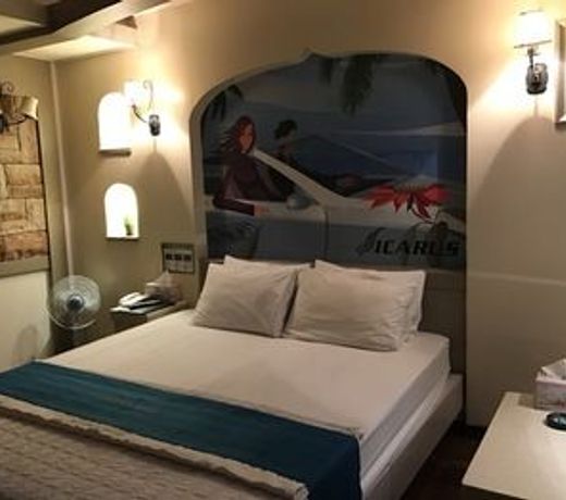 Icarus Motel