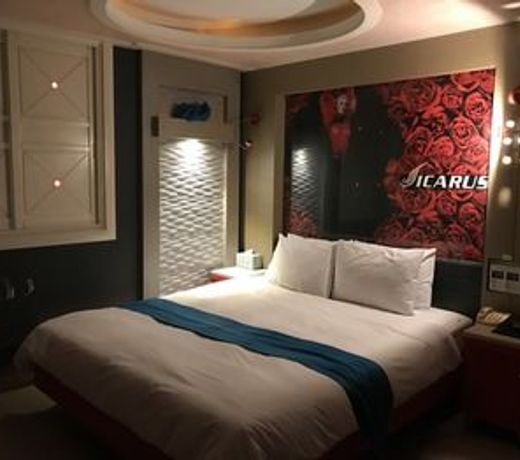 Icarus Motel