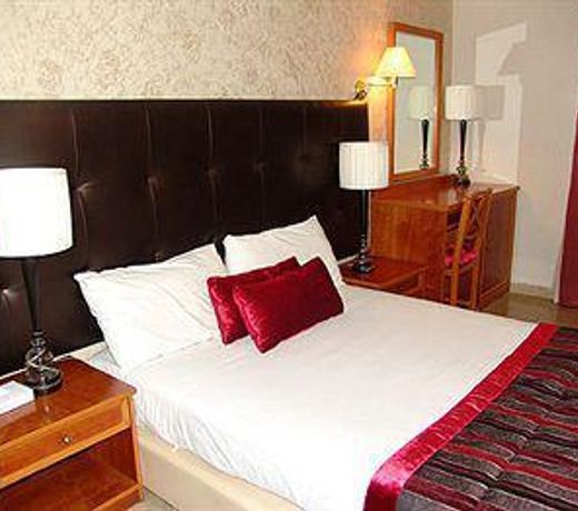 Charles Hotel