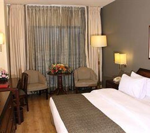 Le Commodore Hotel