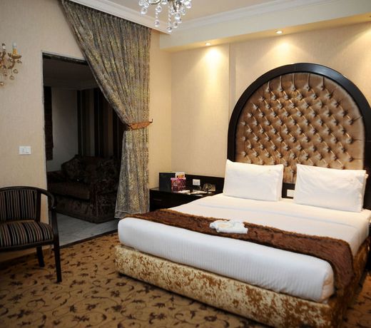 Queens Suite Hotel
