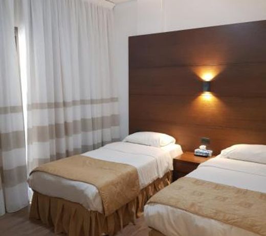 BRITANNIA SUITES