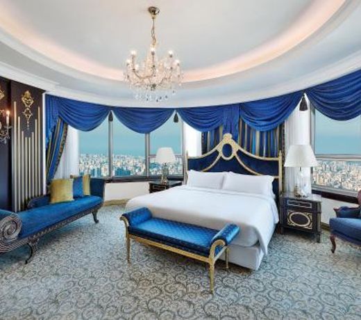 Hilton Beirut Habtoor Grand Hotel