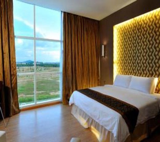 Courtyard Hotel 1Borneo