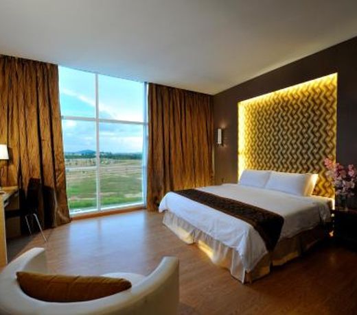 Courtyard Hotel 1Borneo