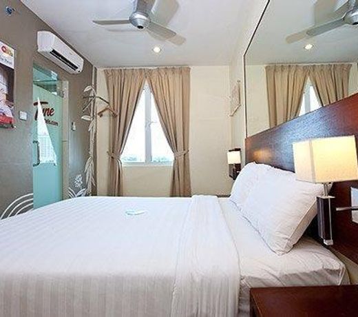 Tropical Hotel at Kota Damansara PJ