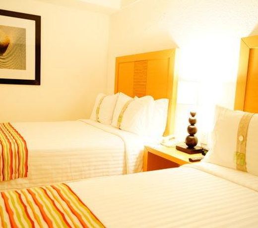 Holiday Inn Resort Acapulco, an IHG Hotel