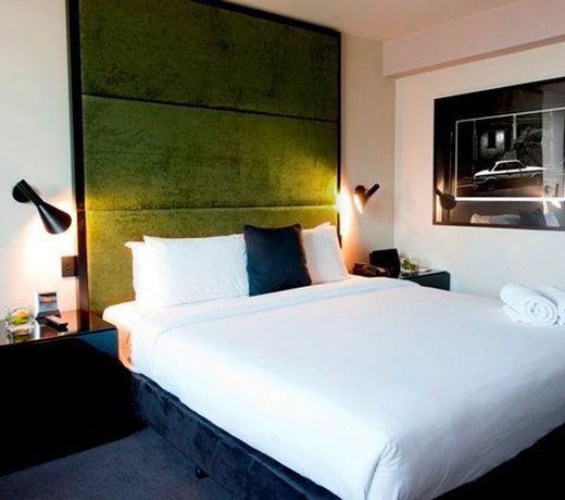 Peppers Gallery Hotel