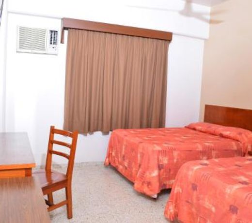 Hotel Delfines