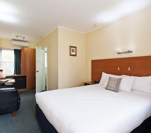 B.W MOTEL MONARO