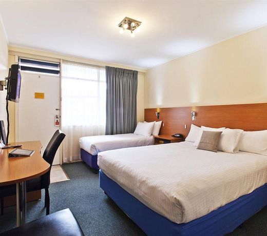 B.W MOTEL MONARO