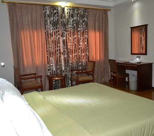 Hamdan Plaza Hotel Salalah, an HTG Hotel