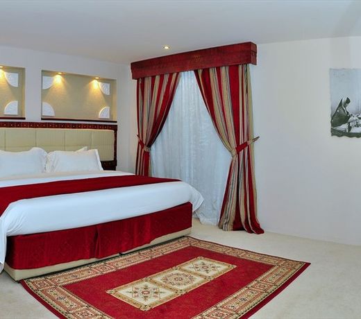 Al Liwan Suites