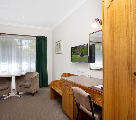 Manifold Motor Inn