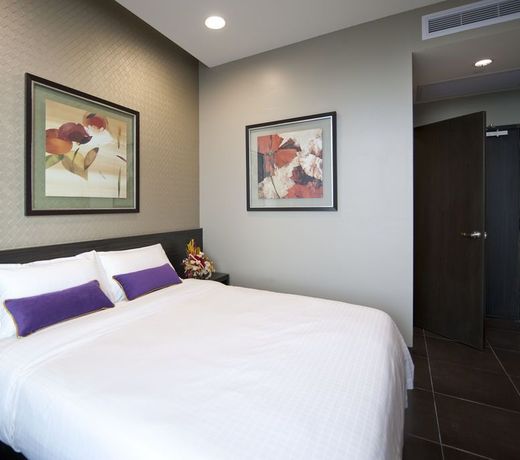 V Hotel Lavender