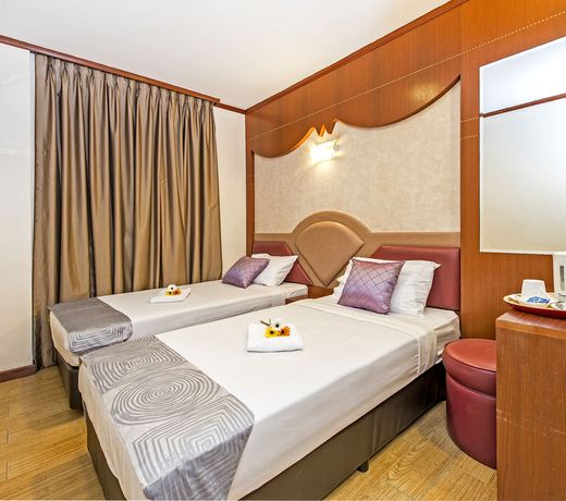 Hotel 81 Palace