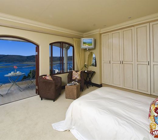 Villa Paradisa Guest House