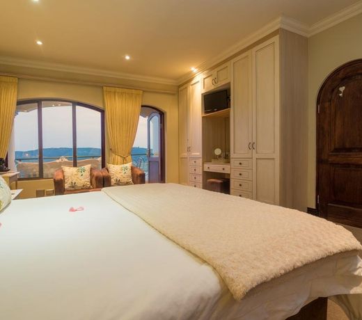 Villa Paradisa Guest House