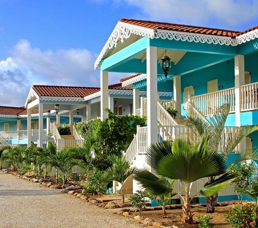 Ocean Breeze Boutique Hotel & Marina