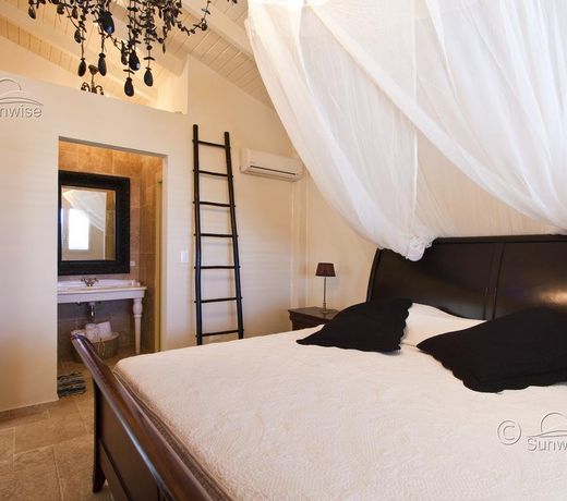 Ocean Breeze Boutique Hotel & Marina