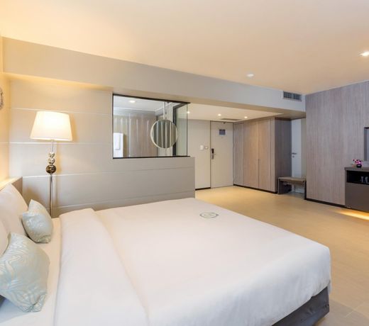 Pearl Hotel - SHA Plus