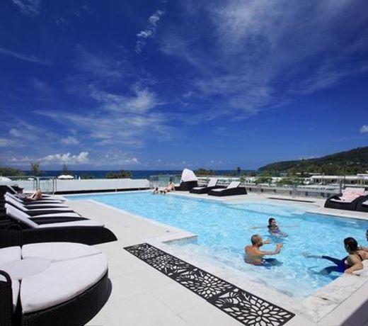 Grand Sunset Hotel