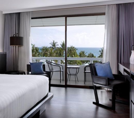 Le Meridien Phuket Beach Resort -