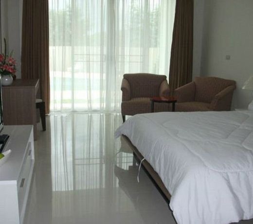 Tai-Pan Resort and Condominium