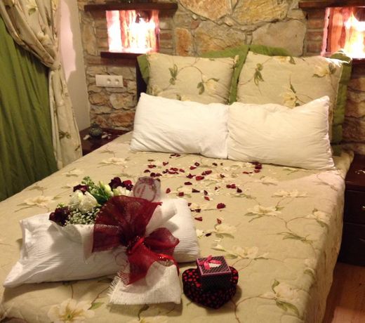 Lale Pension