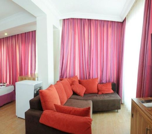Cle Beach Boutique Hotel