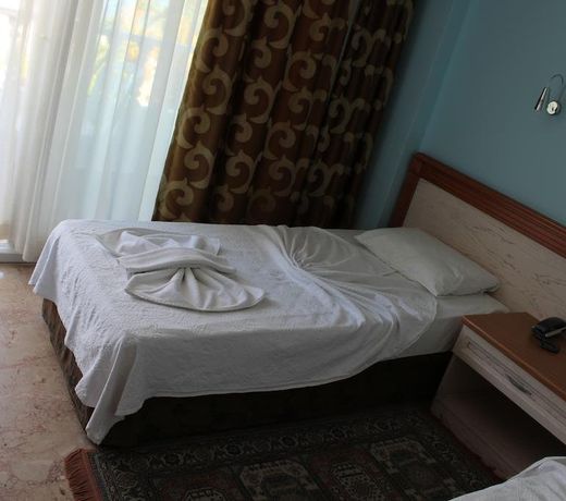 KONTES BEACH HOTEL