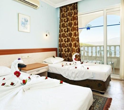 KONTES BEACH HOTEL