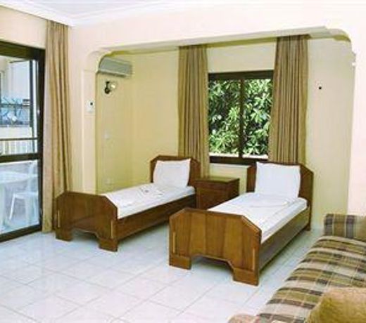 Defne & Zevkim Hotel