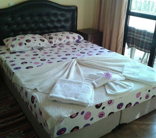 Defne & Zevkim Hotel
