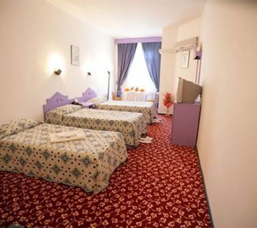 Altinoz Hotel