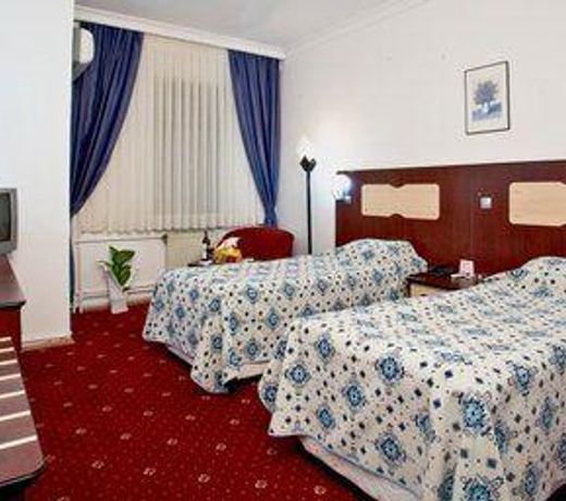 Altinoz Hotel