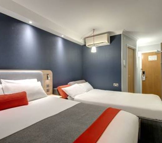 Holiday Inn Express Bath, an IHG Hotel