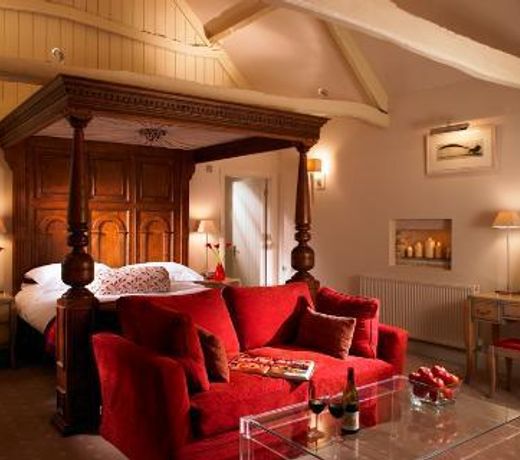 Tracy Park Hotel & Country Club