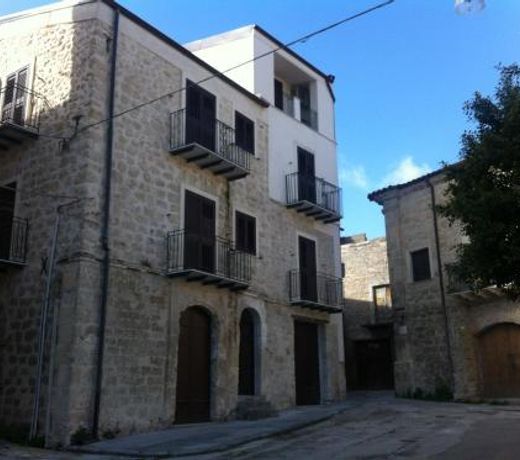 Casa Natia