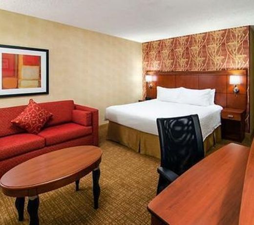 Courtyard by Marriott Bakersfield