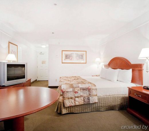 La Quinta by Wyndham Bakersfield North