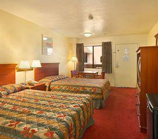 Super 8 by Wyndham Bakersfield South CA
