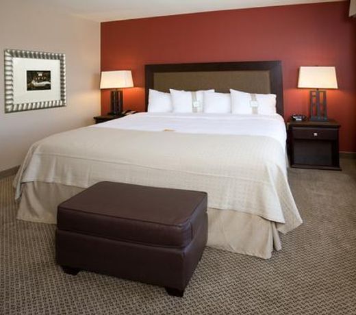 Holiday Inn Hotel & Suites Bakersfield, an IHG Hotel