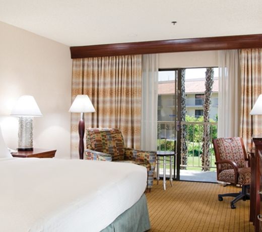 DoubleTree by Hilton Bakersfield