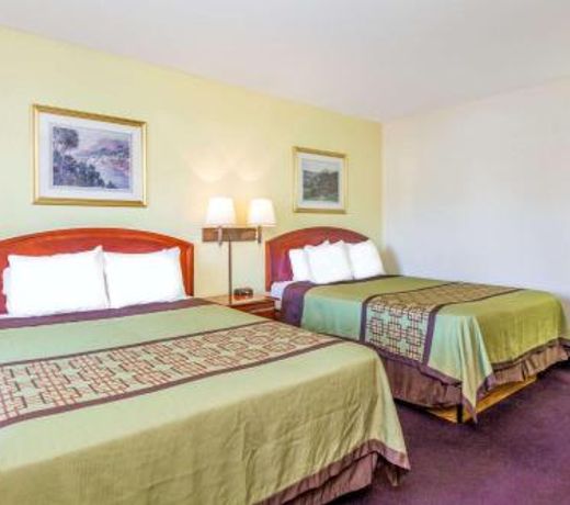 Super 8 by Wyndham Bakersfield/Central